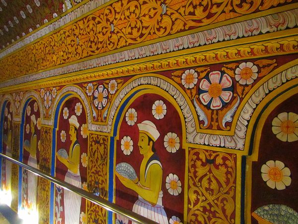 スリランカ・コロンボ「スリランカ 3日間で仏教遺跡や紅茶の産地を巡る旅」の写真：キャンディ
スリランカ仏教の聖地として有...