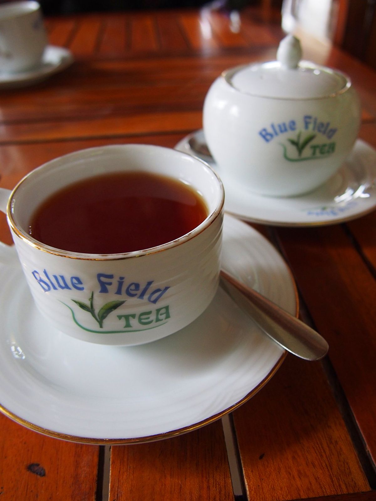 ヌワラエリヤ
紅茶農場はたくさんあり、茶葉の収穫後の加工を見学させてもらえ...