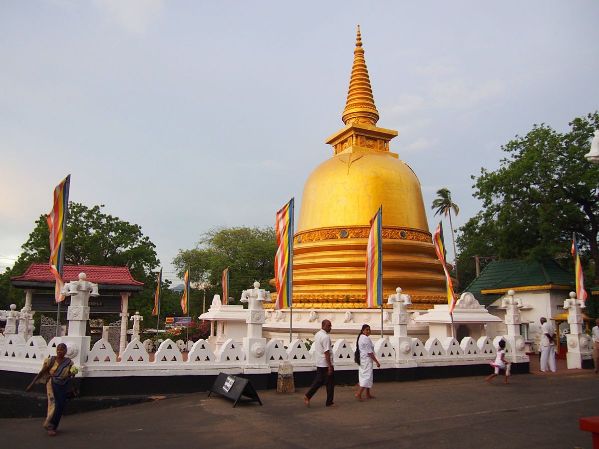 ダンブッラ
ダンブッラの街は世界遺産の石窟寺院が有名な街で、スリランカのほ...