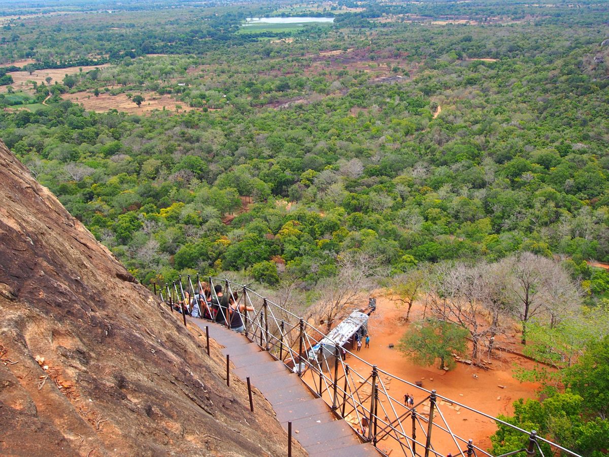 シーギリヤ
シーギリヤロックは、5世紀にカッサパ1世によって建造された、要...