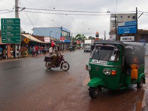 ダンブッラ
ダンブッラの街は世界遺産の石窟寺院が有名な街で、スリランカのほ...