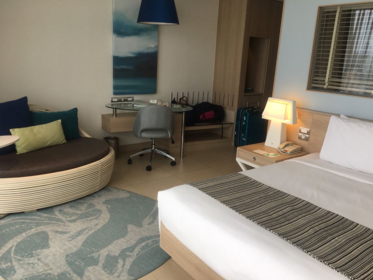 パタヤビーチ
汚くて入れないけど、遠くから見ると綺麗