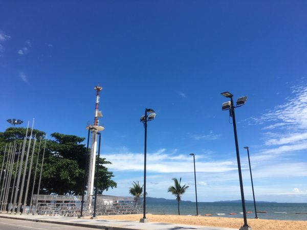 タイ・バンコク「東洋のスイス？パーイやタイ周遊」の写真：パタヤビーチ
汚くて入れないけど、遠くか...