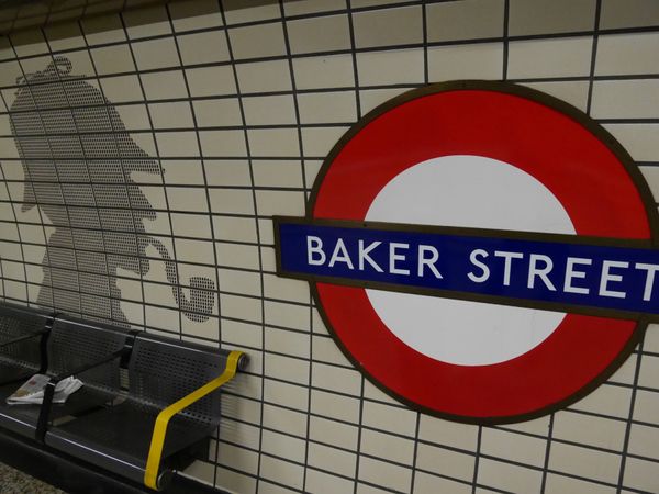 イギリス(英国)「イギリス旅行」の写真：ベイカストリート駅、シャーロックホームズ...