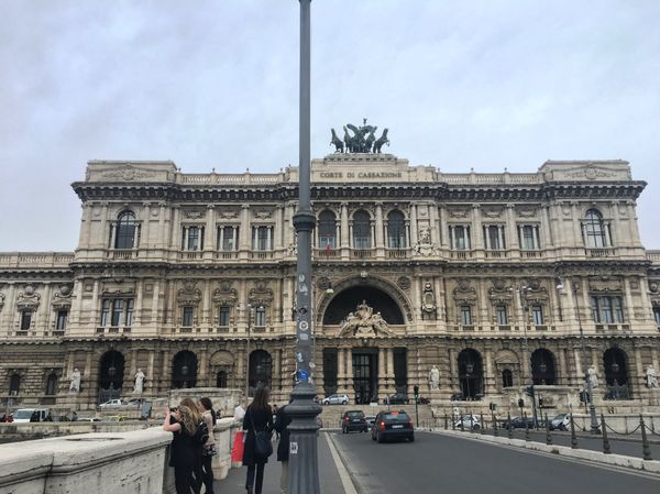 イタリア・ローマ「イタリア・ローマ/Rome Italy」の写真：最高裁とサンタンジェロ城とお手洗い借りに...
