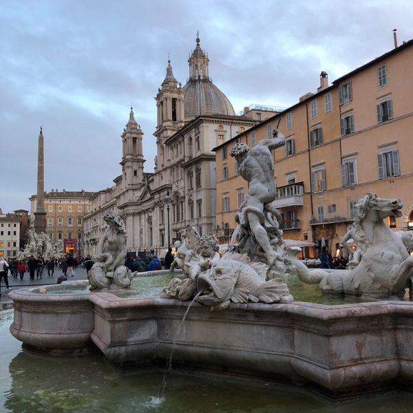 イタリア・ローマ「イタリア・ローマ/Rome Italy」の写真：夕方のナヴォーナ広場。
いい感じに夕焼け...