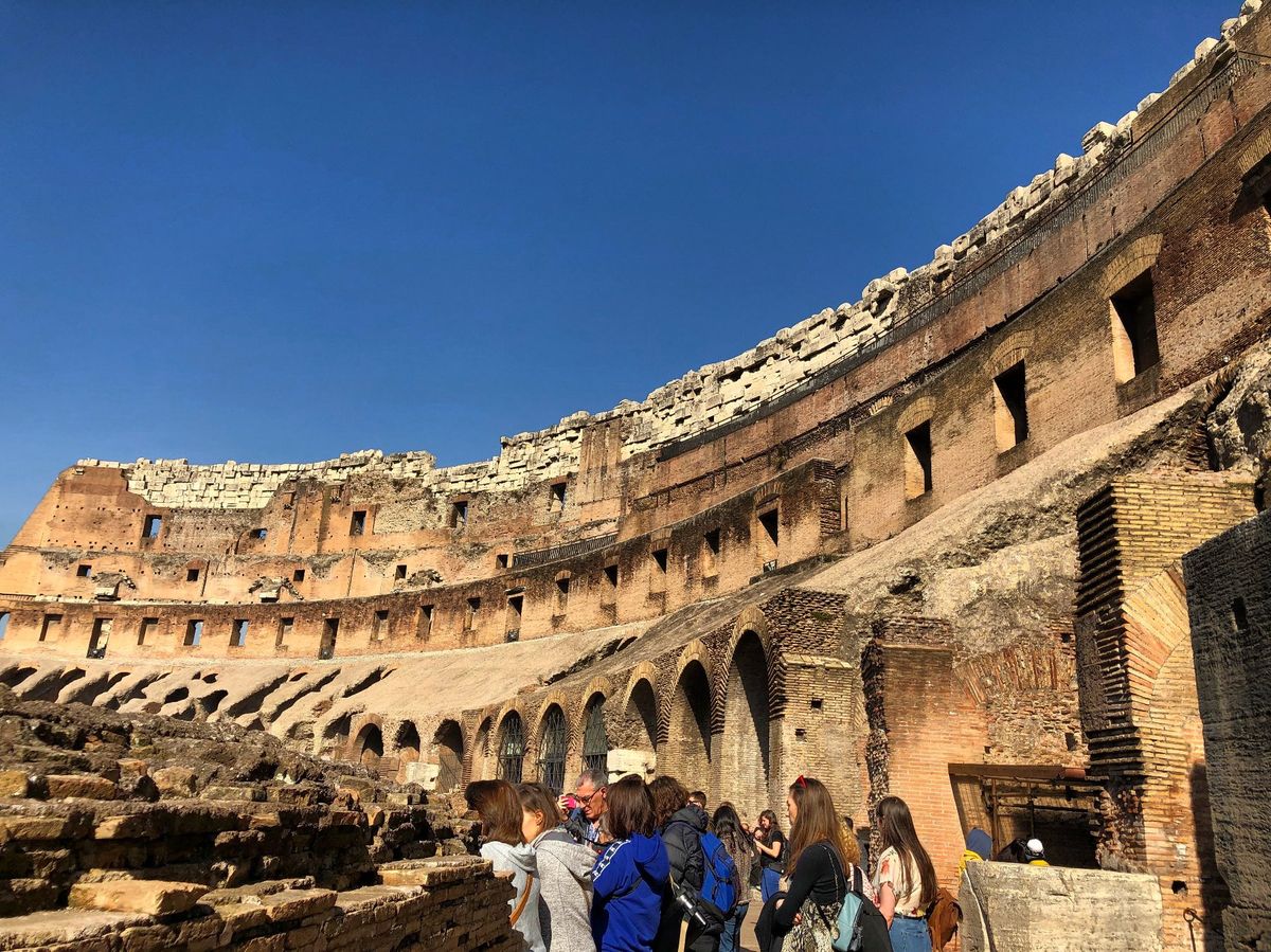 2日目はコロッセオからスタート！
観客である上流階級の人々の興奮や優越感、...