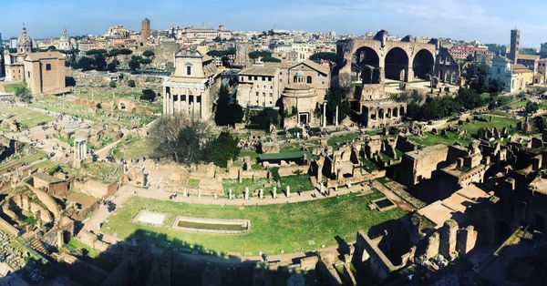 イタリア・ローマ「イタリア・ローマ/Rome Italy」の写真：コロッセオのお隣、パラティーノの丘からの...