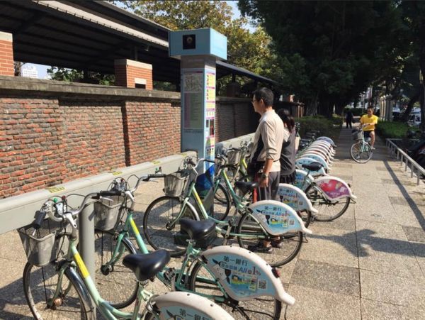 台湾・台北「12月:台湾新幹線の旅」の写真：2014.12.07

高雄駅から
三鳳...