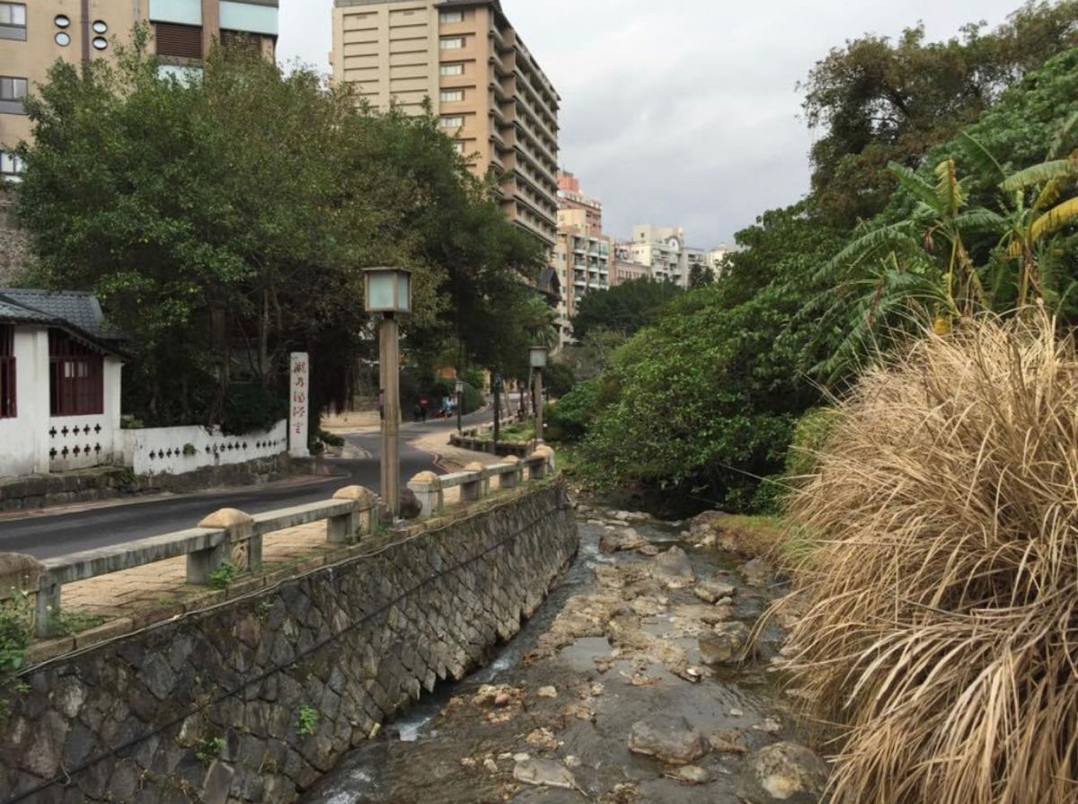 2014.12.09
新北投駅から地熱谷までの
遊歩道なかなか雰囲気がいい...