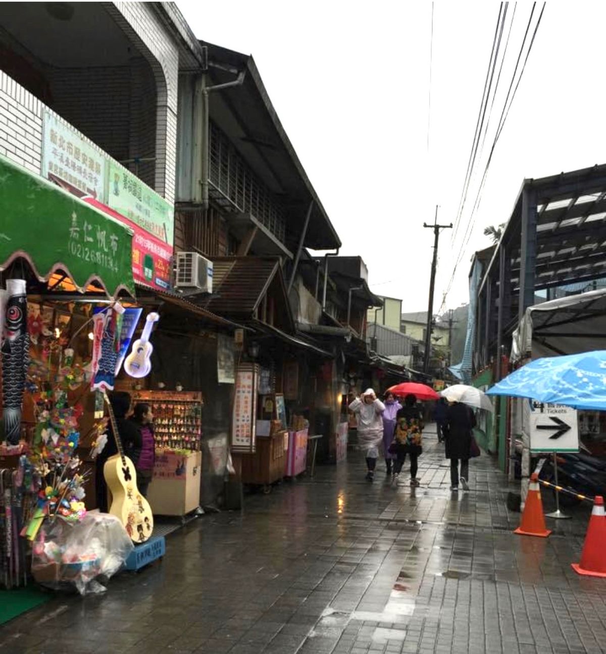 2014.12.08
四人娘は楽しい、騒がしい、心強い、出会いは素晴らしい...