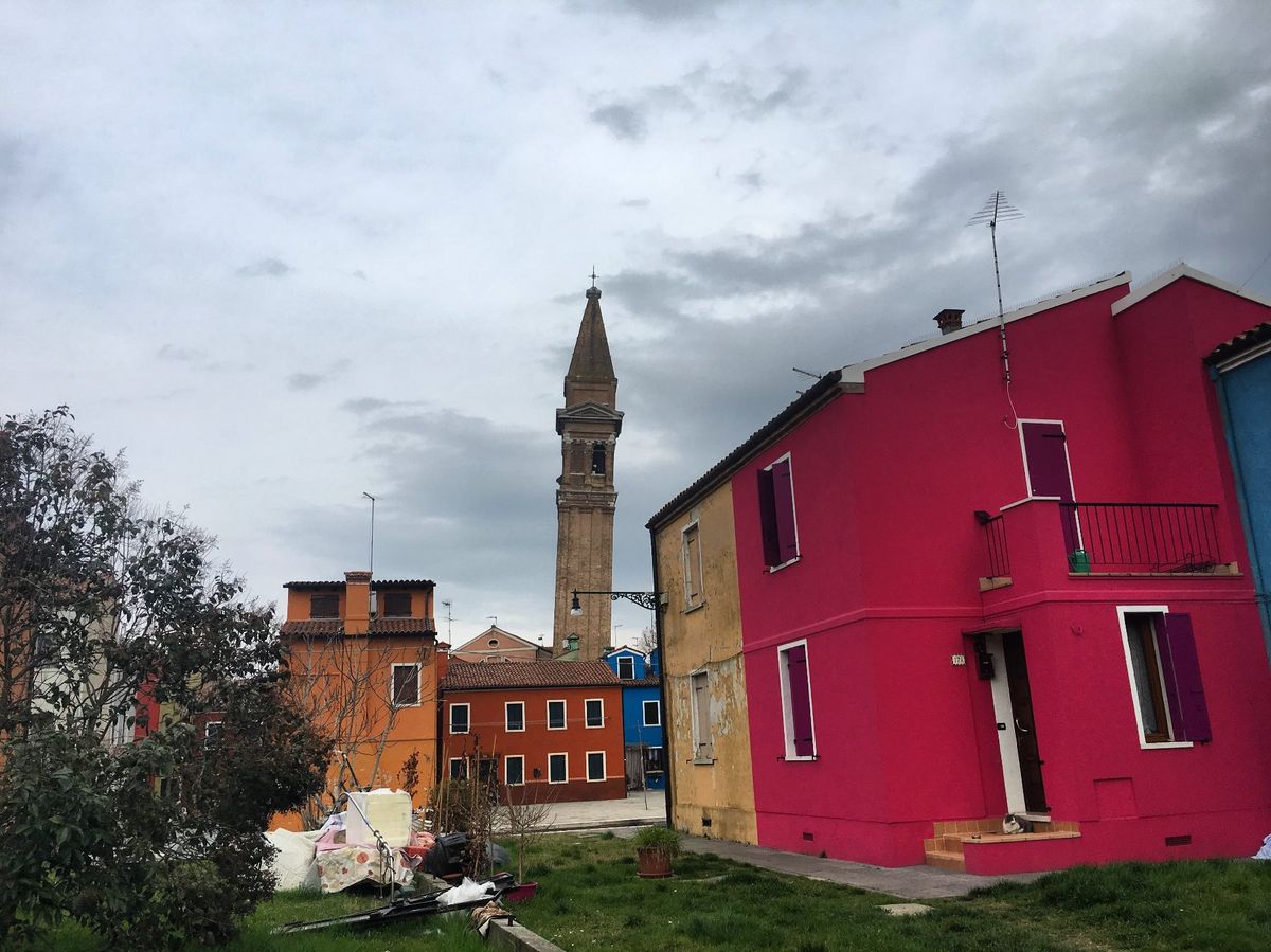 お昼を済ませて、ブラーノ島、ムラーノ島へ！！
*
ブラーノ島は本島からヴァ...