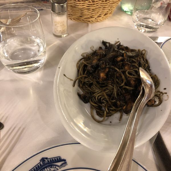 イタリア・ヴェネツィア「イタリア・ヴェネツィア/Venice Italy」の写真：着いたらまずはお決まりの腹ごしらえ。
楽...