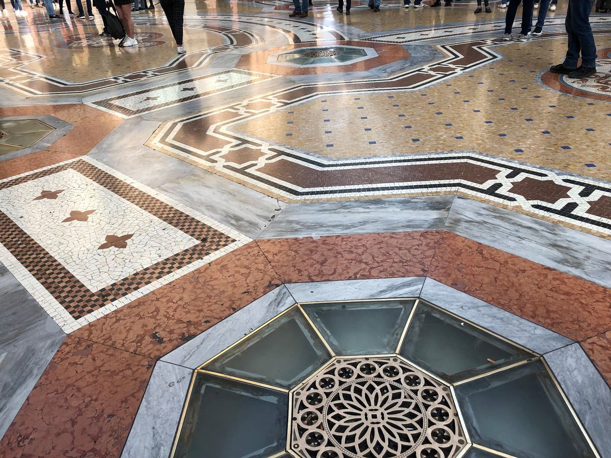 イタリアの初代国王ヴィットーリオ・エマヌエーレ2世にちなんで作られたガッレ...