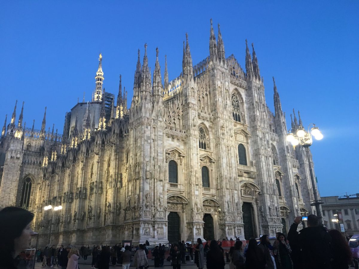 ラ・リナシェンテでお買い物を済ませ（写真がないッ！）、
再びドゥオーモ広場...