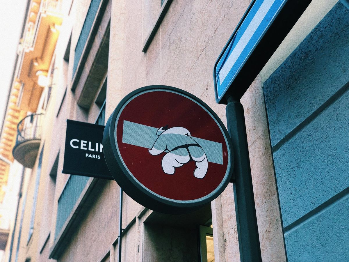 スタバを出て、午後はお買い物！
弟のお土産でミランストアへ！
サッカーには...