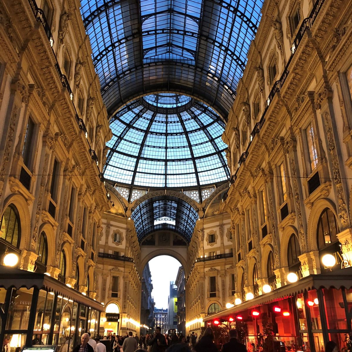 ラ・リナシェンテでお買い物を済ませ（写真がないッ！）、
再びドゥオーモ広場...