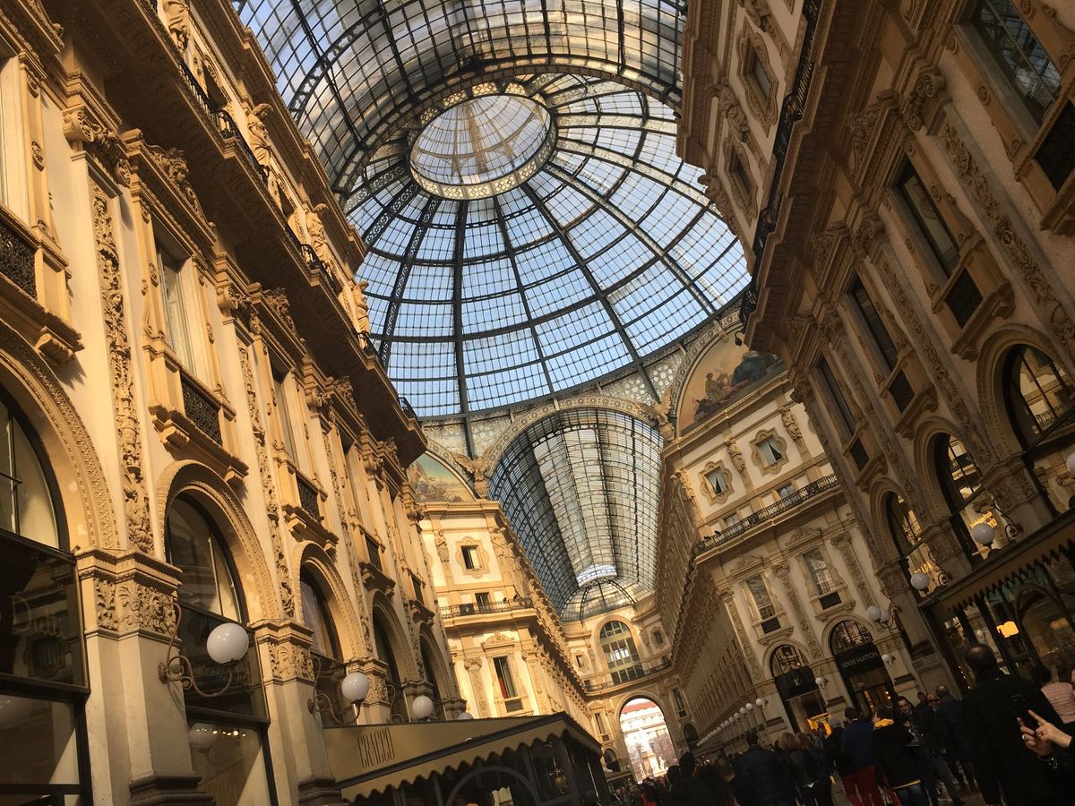 イタリアの初代国王ヴィットーリオ・エマヌエーレ2世にちなんで作られたガッレ...