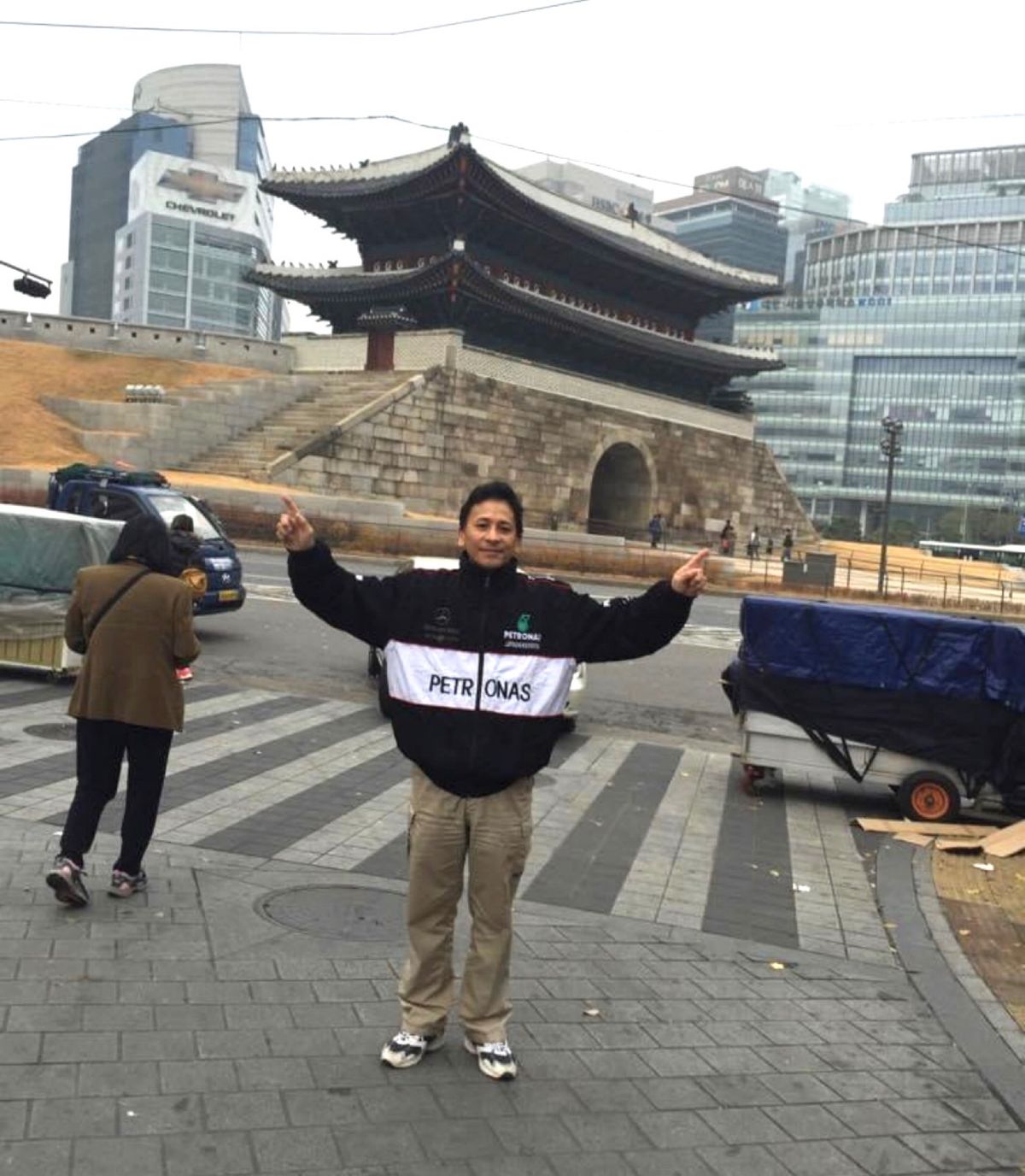 2014.11.23
日曜日 朝9時 南大門市場
日本語表示や日本語で話し...