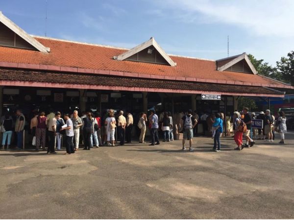 カンボジア・アンコールワット「11月アンコールワット:シュリムアップ」の写真：2014.11.20
アンコールワット ...