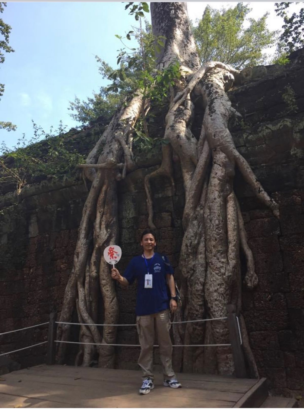 2014.11.21
トゥームレイダーの舞台だ🤩
タコ足 スポアン樹 破壊...