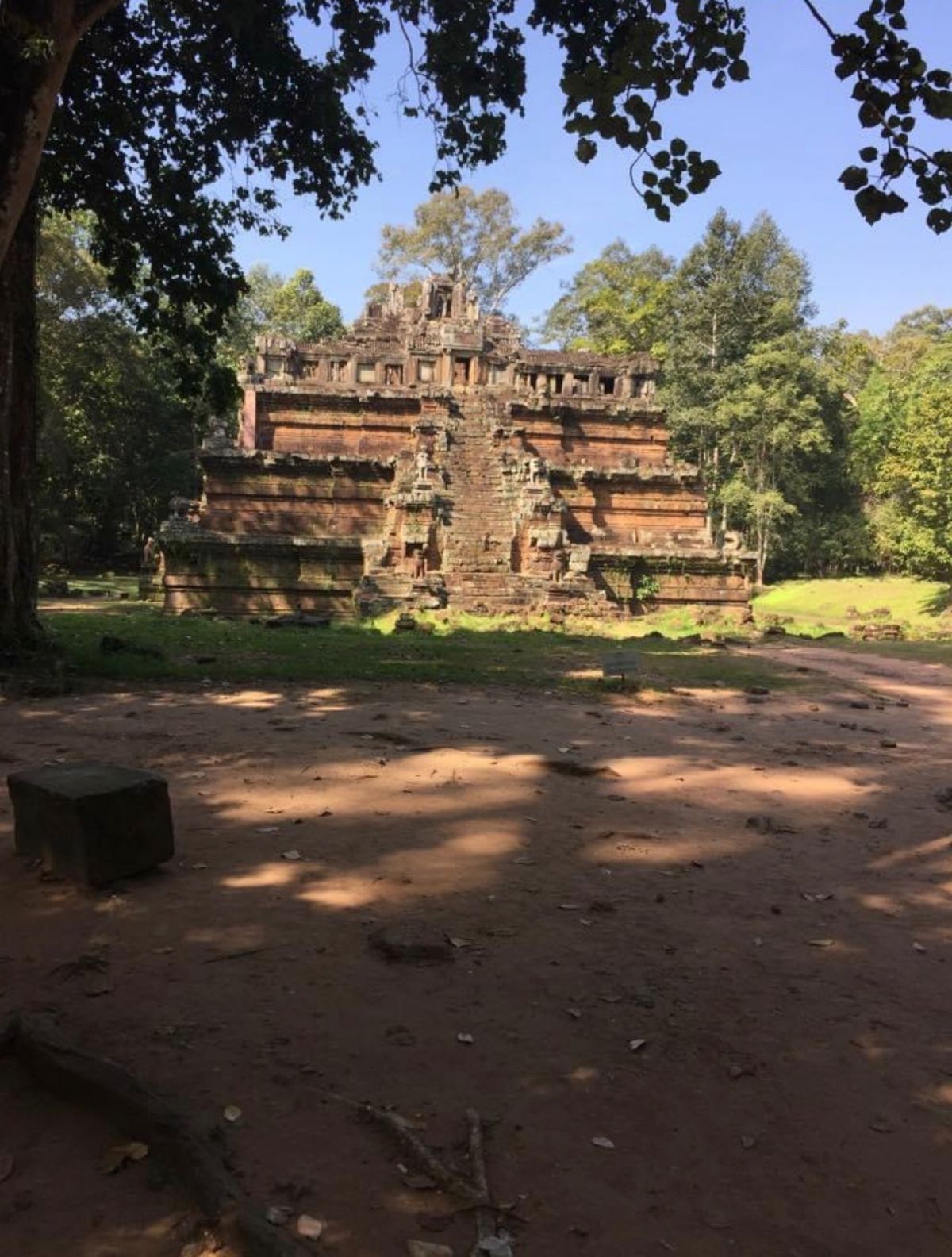 2014.11.20
アンコールトムの中のピミアナカス
やべー、汗が出てき...