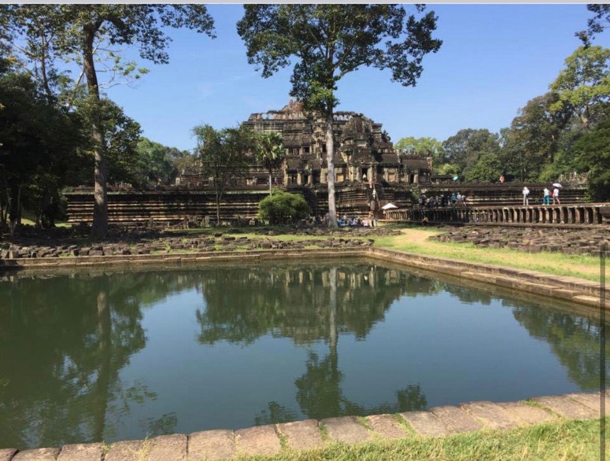 2014.11.20
アンコールトムの中のピミアナカス
やべー、汗が出てき...