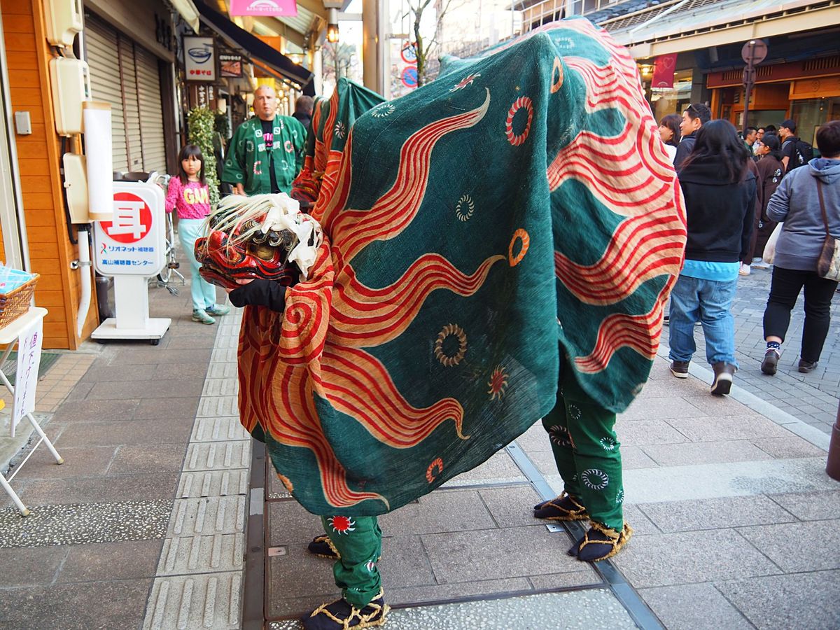 春の山王祭  岐阜県高山市
高山祭は日本三大曳山祭の一つで、春と秋の年2回...