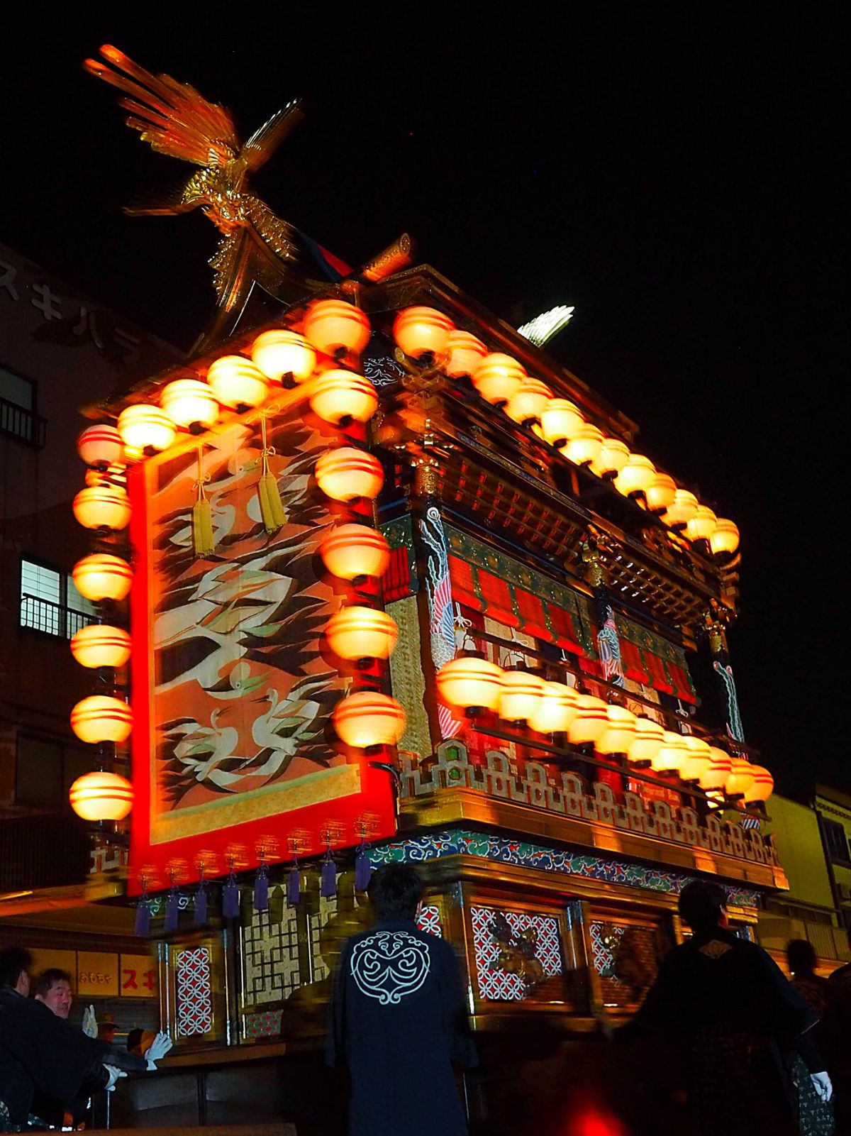 春の山王祭  岐阜県高山市
高山祭は日本三大曳山祭の一つで、春と秋の年2回...