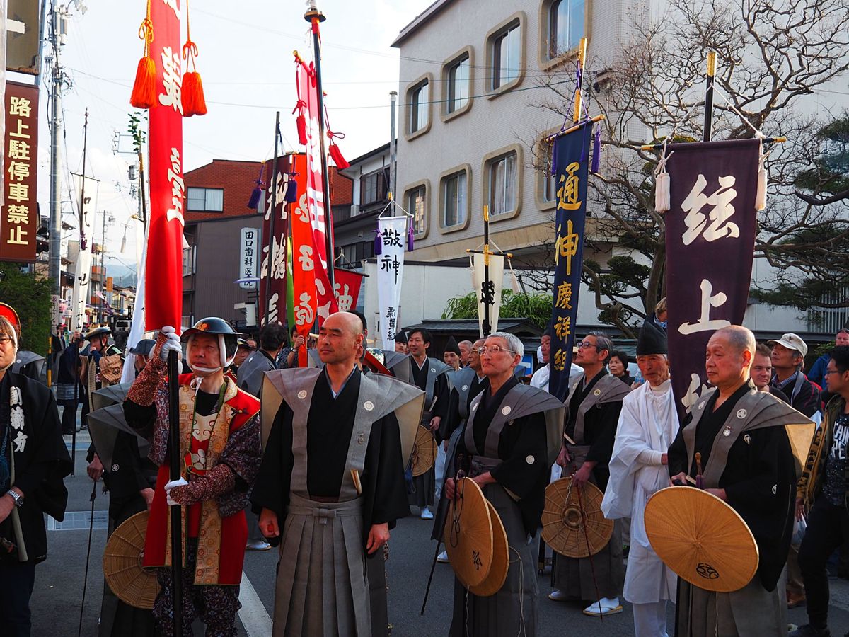 春の山王祭  岐阜県高山市
高山祭は日本三大曳山祭の一つで、春と秋の年2回...