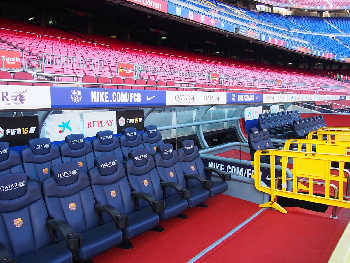 カンプ・ノウ
FCバルセロナのホームスタジアム カンプ・ノウは、出張先から...