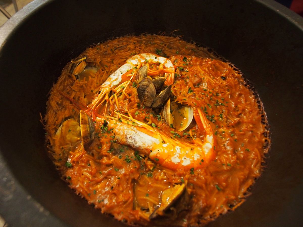 バルセロナでの食事
スペイン料理はほんとに大好き。
旅行中に、じゃなかった...