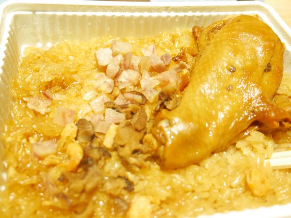 台湾・台北「台湾旅行」の写真：魯肉飯、胡椒餅、牡蠣オムレツ全部リーズナ...