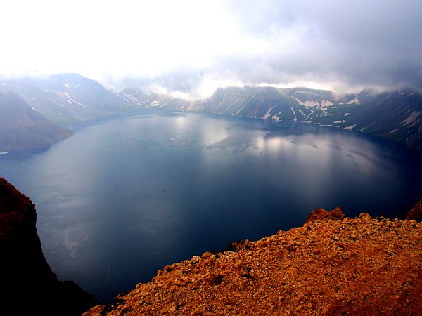 中国・延吉「中国と北朝鮮の国境へ 図們と延吉と絶景の長白山」の写真：長白山
標高2744mの長白山、バス＋徒...