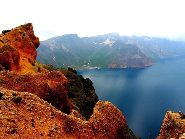 中国・延吉「中国と北朝鮮の国境へ 図們と延吉と絶景の長白山」の写真：長白山
標高2744mの長白山、バス＋徒...