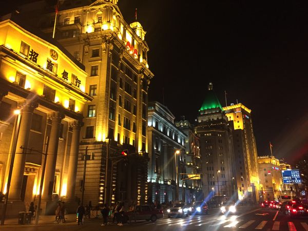 中国「上海　夜のお散歩」の写真：PM2.5が無ければ結構夜景も素晴らしい！