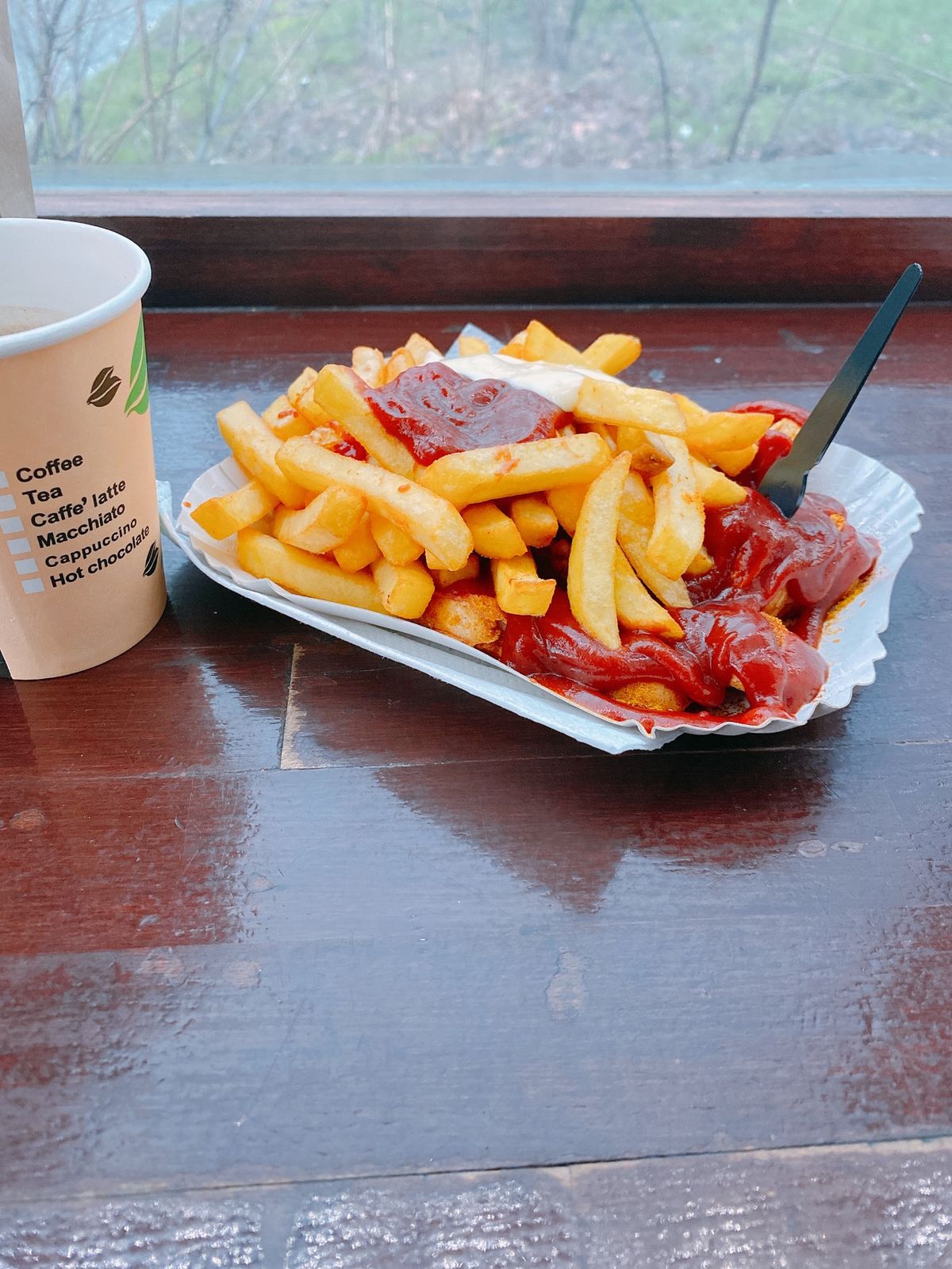 お金なくて、ジャンクフードとホテルの朝食しか食べてない…笑