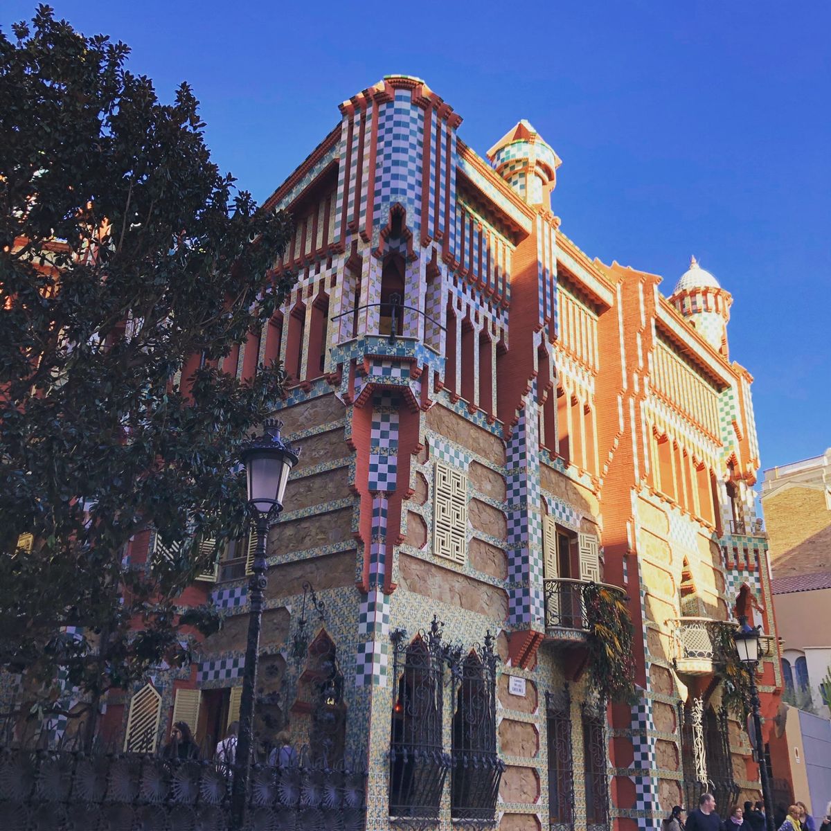 2019年スペイン芸術の旅　3日目
カサ・ビセンス。ガウディ初期の作...