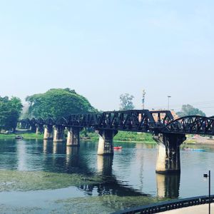 2018年タイ🇹🇭カンチャナブリ。「戦場にかける橋」のクウェー川鉄橋とタ...