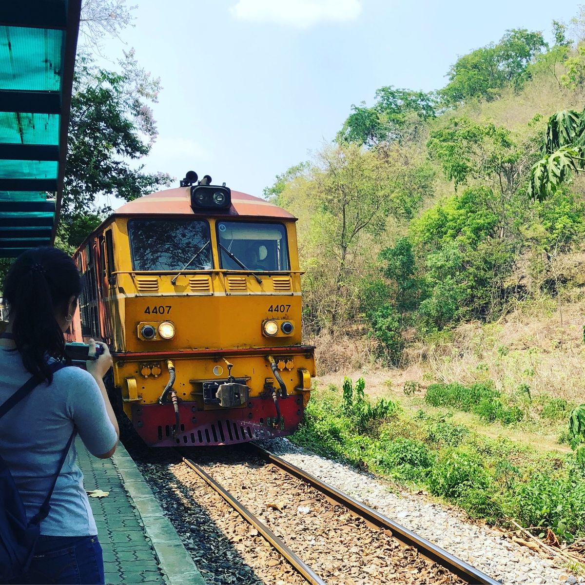 2018年タイ🇹🇭カンチャナブリ。「戦場にかける橋」のクウェー川鉄橋とタ...
