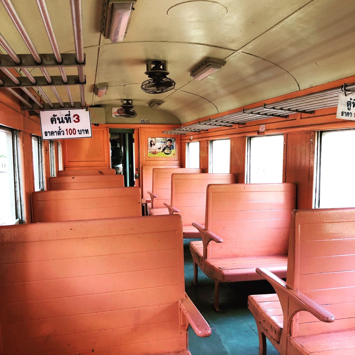 2018年タイ🇹🇭カンチャナブリ。「戦場にかける橋」のクウェー川鉄橋とタ...