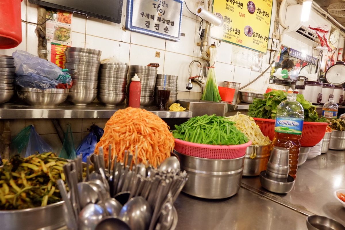 カルグクス横丁
ローカル感がたまりません！！
このボリュームで600円て安...