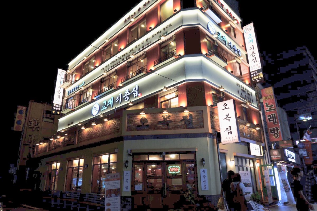 ホテルの周辺。
ホテルの朝ごはんも美味しかったー！！
部屋まで持って来てく...