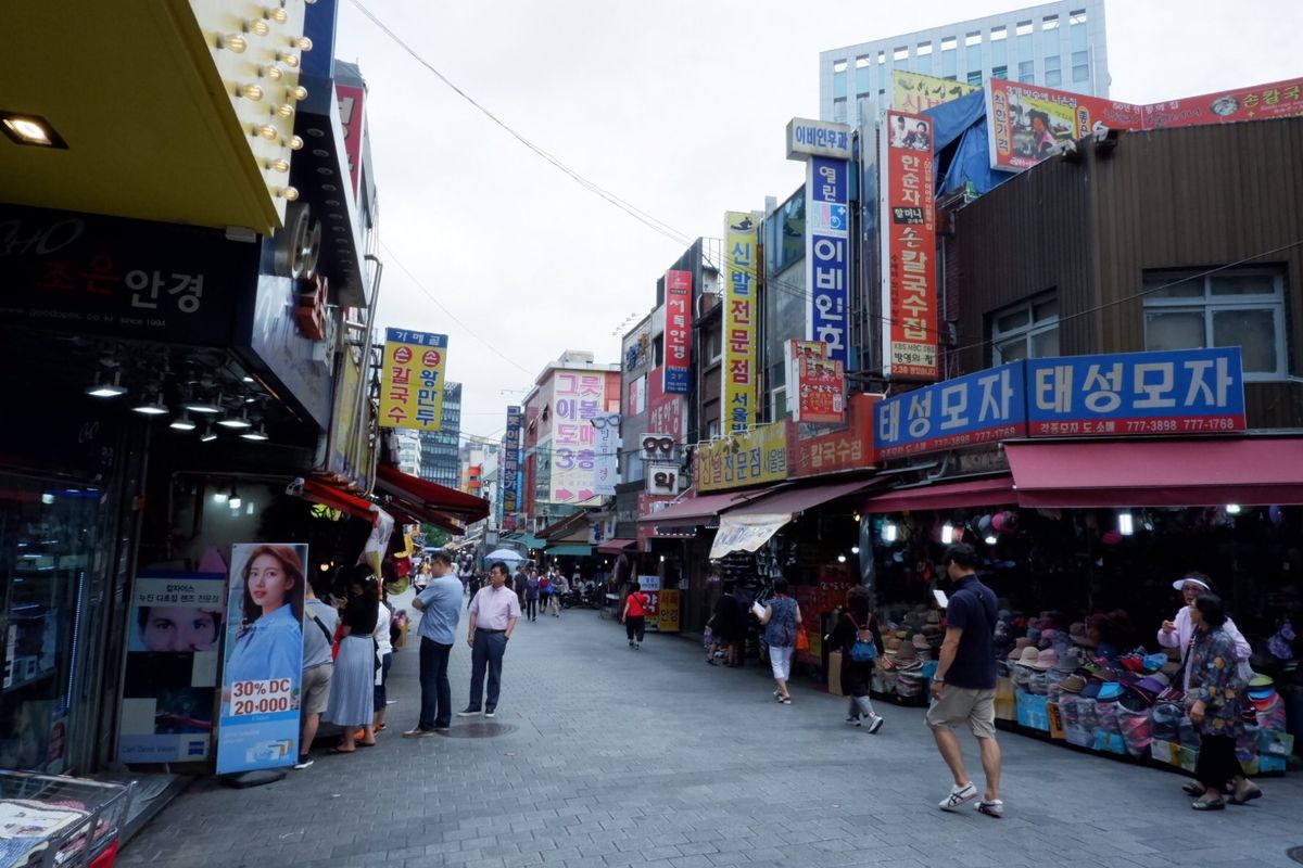 締めは南大門市場。