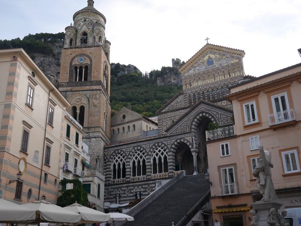 イタリア・アマルフィ「イタリア旅行」の写真：アマルフィ大聖堂。意外に中は凄くて感動した。