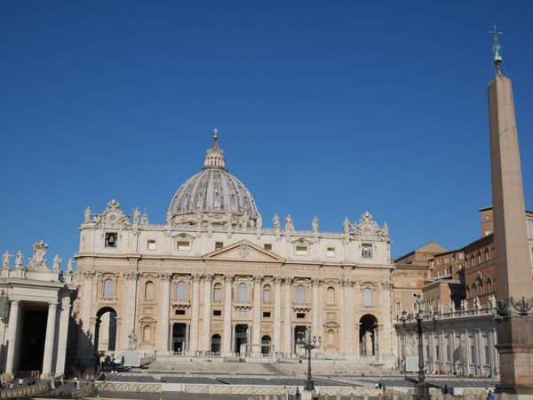 聖庁 (バチカン市国)・バチカン市国「バチカン旅行」の写真：カトリック教の総本山へ。中に入った瞬間息...