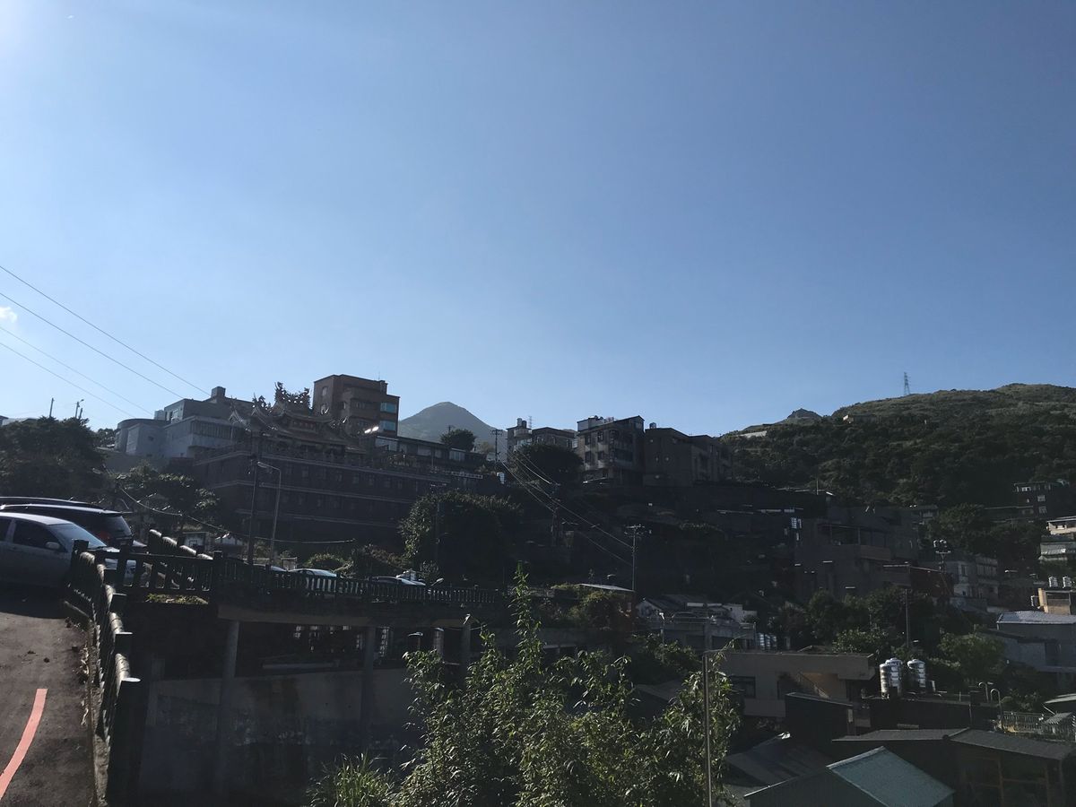 朝の九份と九份で食べたグアバ。
駅。