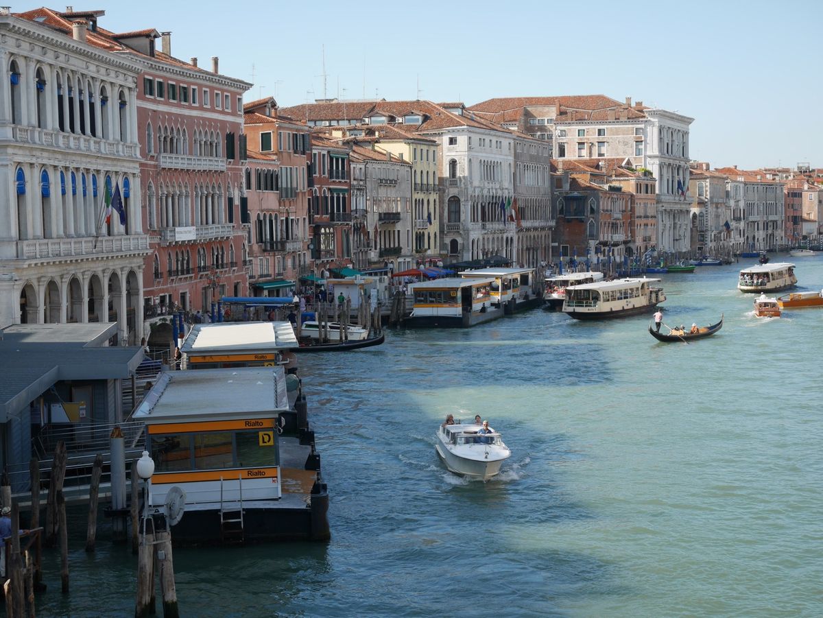 昼のベネツィアもキレイ。何も考えずにフラフラ歩くのが最高