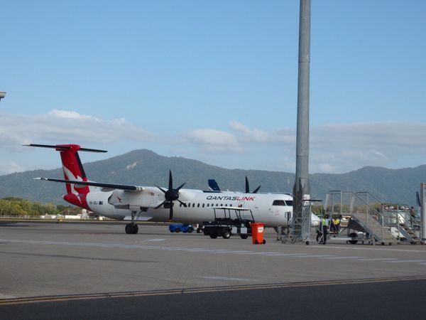 オーストラリア連邦・ケアンズ「グレートバリアリーフ女子旅」の写真：ケアンズ→ハミルトン島へはプロペラ機❗️...