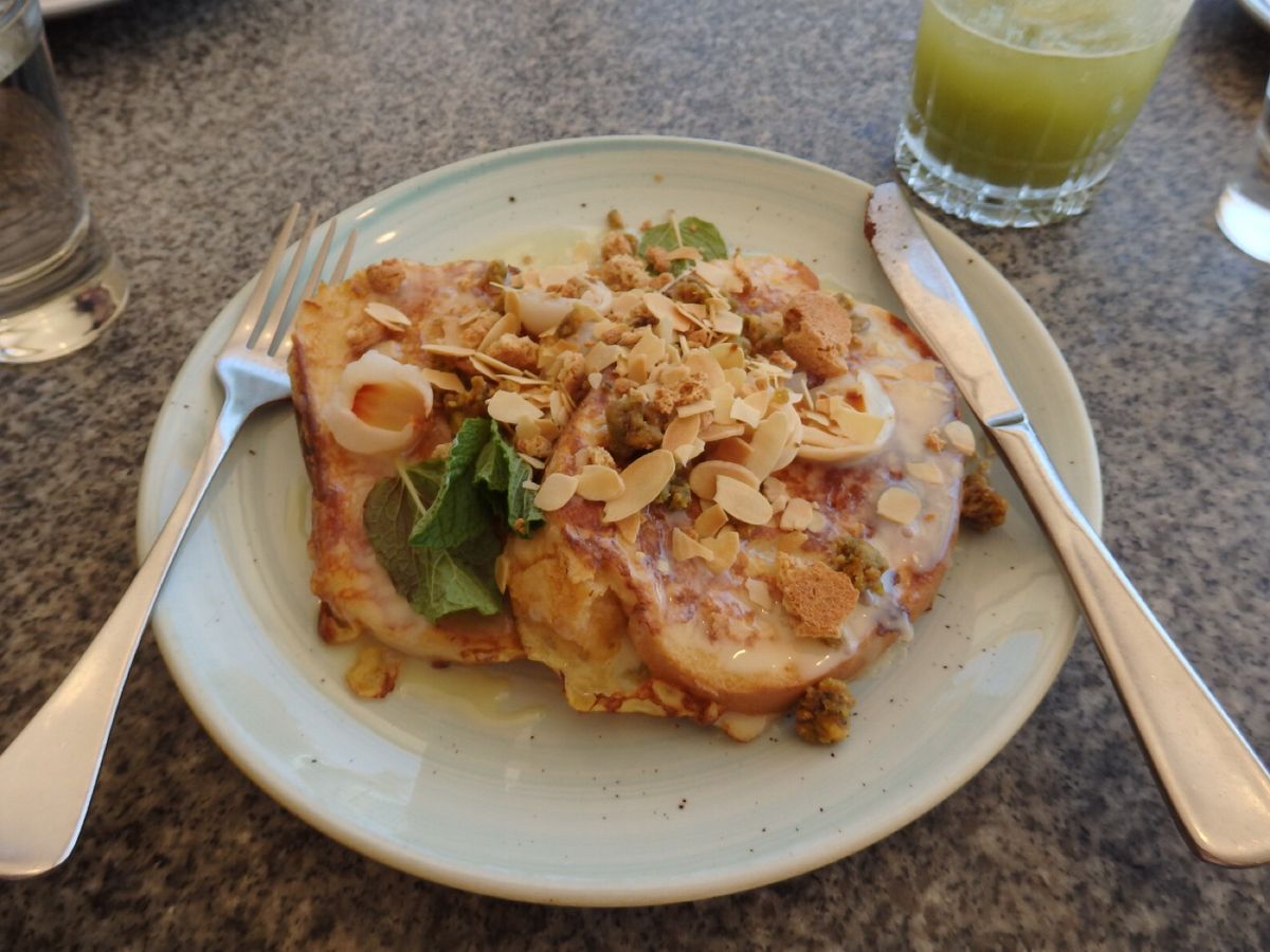 朝活。トレッキングルートがいくつもあり、passage peakまで。ハミ...